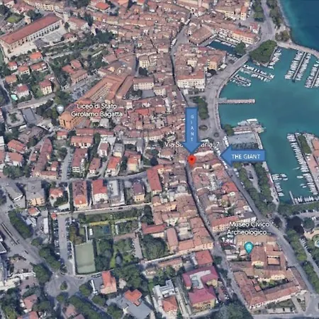 Il Gigante Del Lago The Giant - Desenzanoloft * Desenzano del Garda